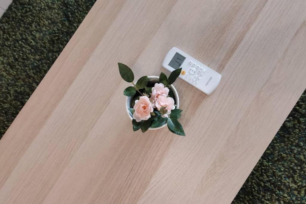 Comfort Bedroom @ Aera Residence 페탈링자야 외부 사진
