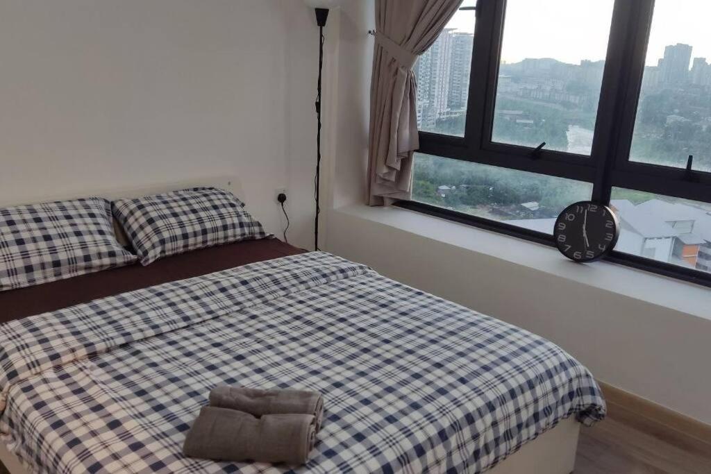 Comfort Bedroom @ Aera Residence 페탈링자야 외부 사진