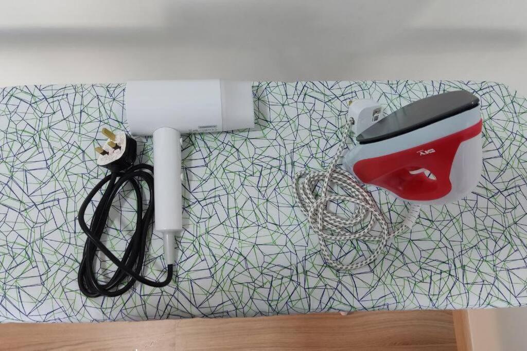 Comfort Bedroom @ Aera Residence 페탈링자야 외부 사진